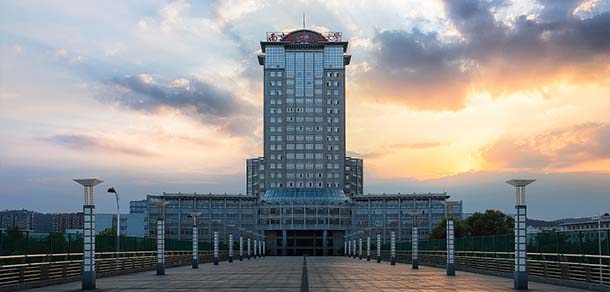 南京航空航天大学 - 流金歲月