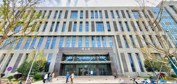 湖北工业大学 - 流金歲月