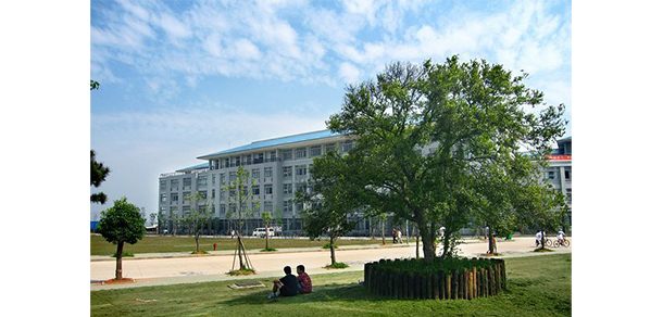 湖北中医药大学 - 2025年 面向香港、澳门、台湾地区、华侨招生简章