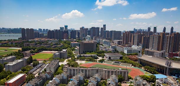 湖北大学 - 流金歲月