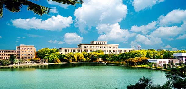 武汉理工大学 - 流金歲月