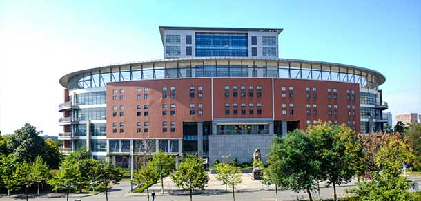 四川师范大学