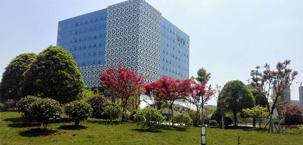 遵义医科大学 - 2025年 面向香港、澳门、台湾地区、华侨招生简章