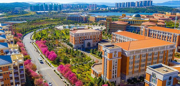 云南大学面向香港、澳门、台湾地区招收（ 本科生、研究生 ）招生简章、招生办法、考试指南