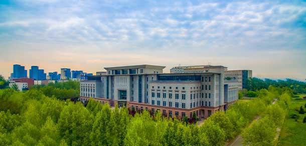 天津商业大学
