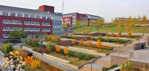 沈阳药科大学 - 流金歲月