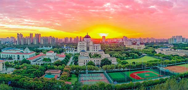 上海外国语大学 - 流金歲月