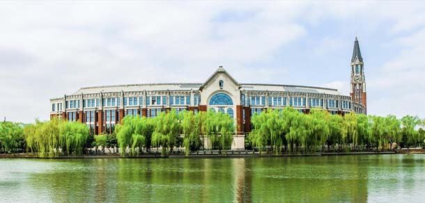 华东政法大学 - 流金歲月