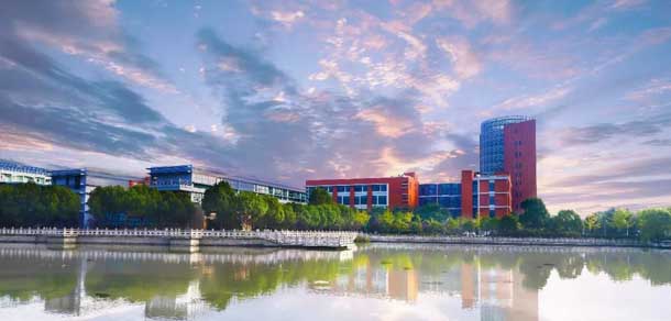 上海交通大学 - 流金歲月